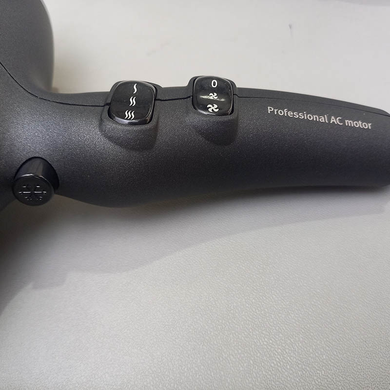 سشوار حرفه ای سوئیس پلاس SWISS PLUS مدل SHD-990